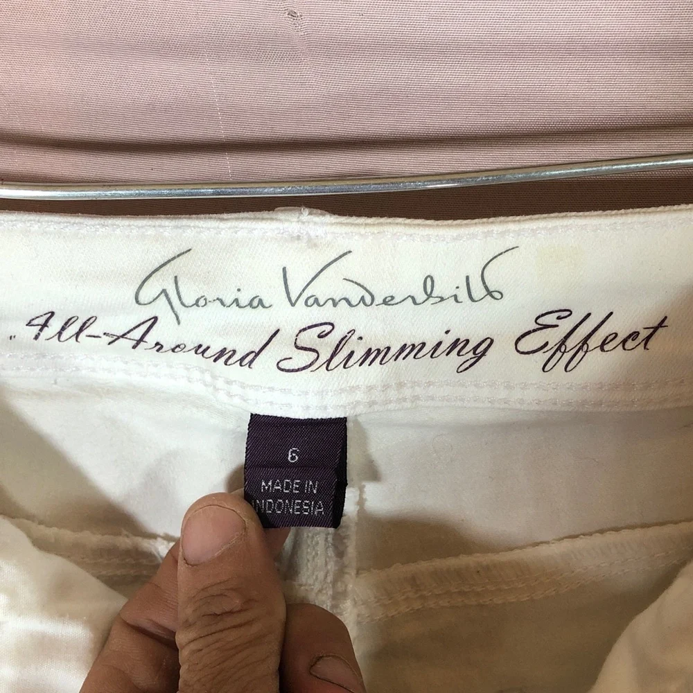 Gloria Vanderbilt White Cropped Jeans Capris Size 6